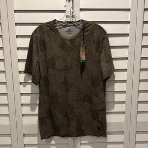 Prana NWT Prospect Heights Graphic Olive Camouflage Men's Crewneck Shirt.
